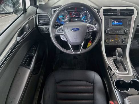 Used 2016 Ford Fusion SE w/ Equipment Group 201A FWD image 19