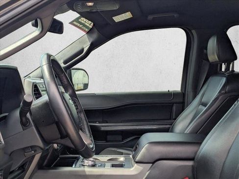 Used 2021 Ford Expedition XLT image 15