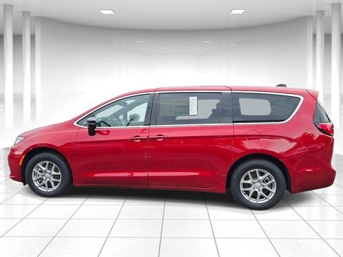 New 2026 Chrysler Pacifica Select FWD image 6