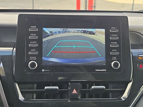 Used 2024 Toyota Camry SE image 29