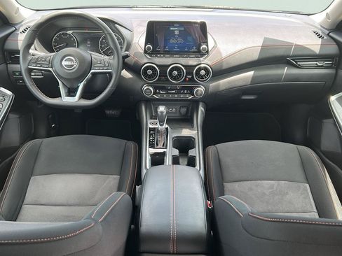 Used 2025 Nissan Sentra SR w/ Midnight Edition FWD image 17