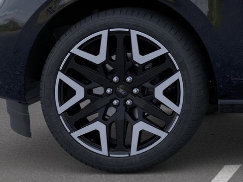 New 2025 Ford Expedition Max Platinum w/ Platinum Ultimate Package image 19