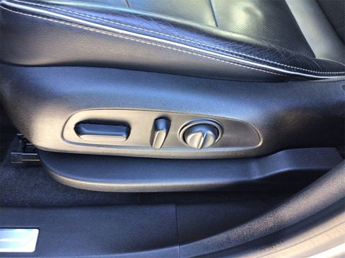 Used 2018 GMC Terrain Denali w/ Advanced Safety Package image 19