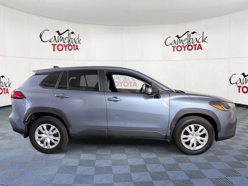 Used 2024 Toyota Corolla Cross L AWD/4WD image 8