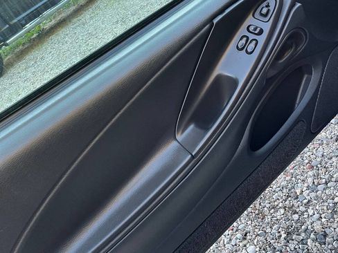 Used 2002 Ford Mustang Coupe image 14