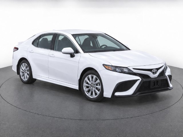 Used 2026 Toyota Camry SE FWD image 2