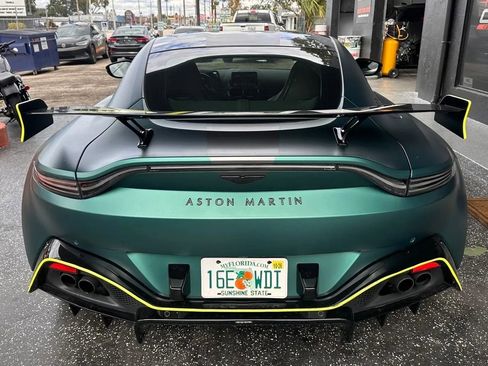 Used 2022 Aston Martin V8 Vantage Coupe image 4