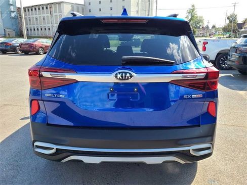 Used 2021 Kia Seltos SX w/ SX Sunroof Package image 7