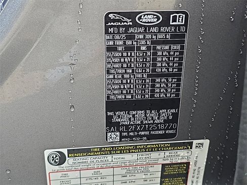 New 2026 Land Rover Discovery Dynamic SE image 38