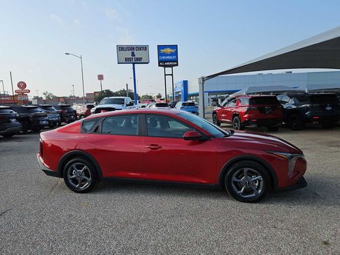 Used 2025 Kia K4 FWD image 9