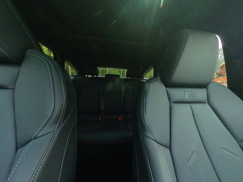 Used 2025 Audi Q4 e-tron Premium Plus image 49