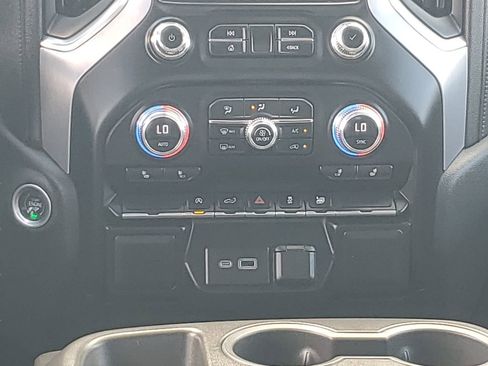 Used 2022 GMC Sierra 1500 SLE AWD/4WD image 23