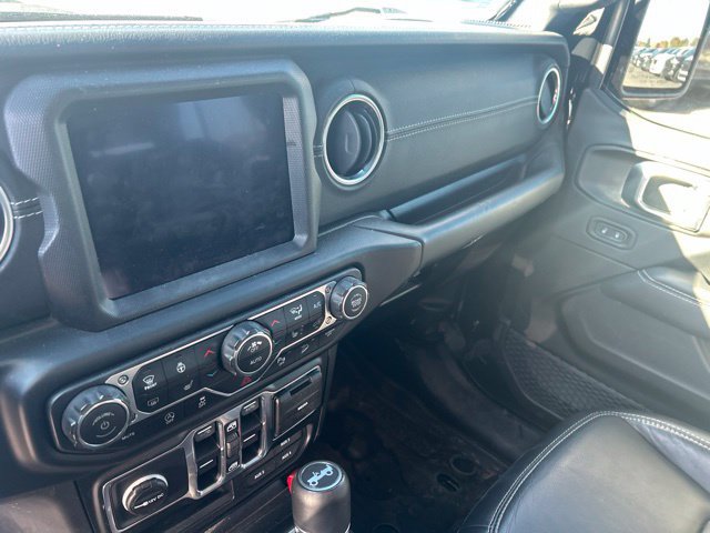 Used 2019 Jeep Wrangler Unlimited Sahara w/ Quick Order Package 24M Moab AWD/4WD image 13