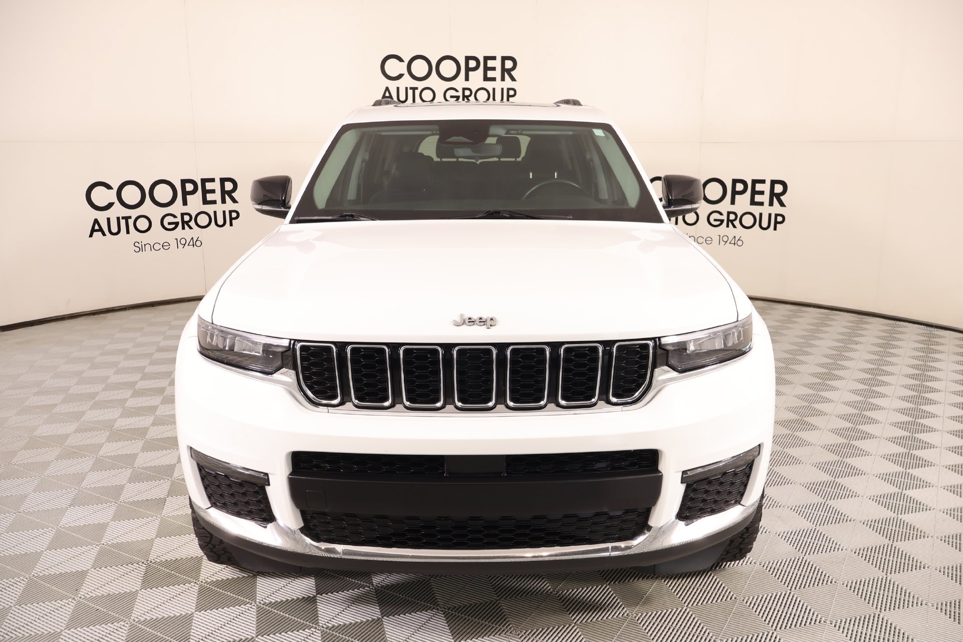Used 2021 Jeep Grand Cherokee L Limited AWD/4WD image 10
