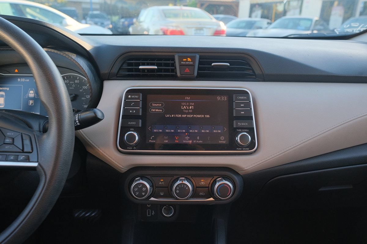 Used 2021 Nissan Versa SV FWD image 13