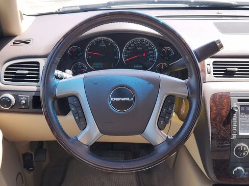 Used 2013 GMC Yukon Denali AWD/4WD image 20