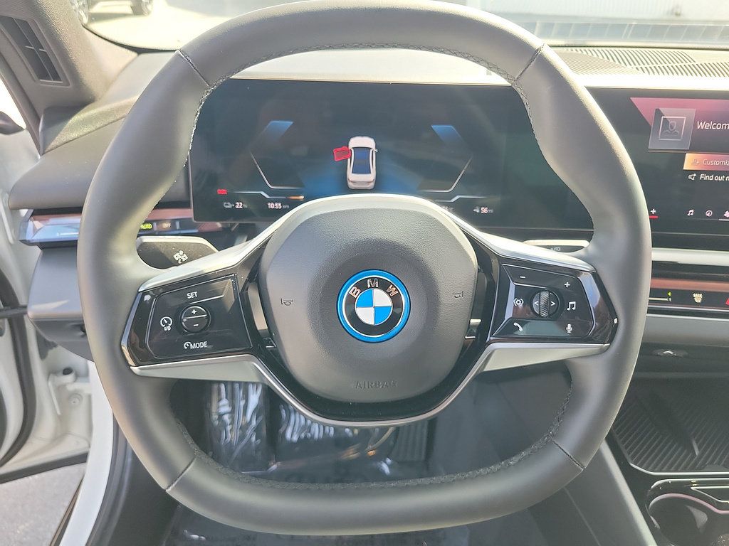 Used 2024 BMW i5 eDrive40i w/ Convenience Package RWD image 23