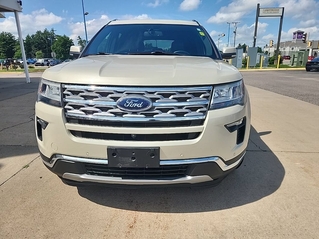 Used 2018 Ford Explorer Limited AWD/4WD image 2