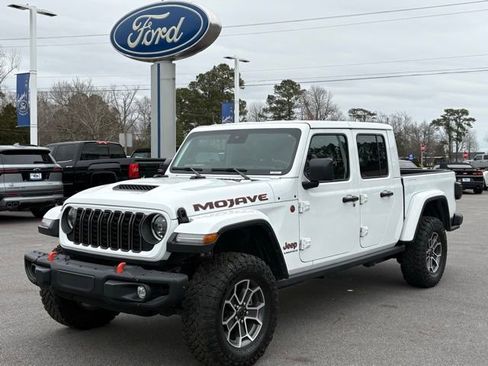 Used 2024 Jeep Gladiator Mojave image 1