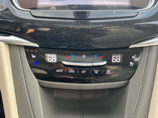 Used 2023 Cadillac XT6 Premium Luxury AWD/4WD image 31