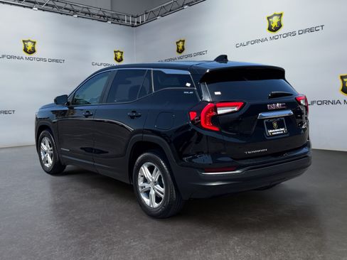 Used 2022 GMC Terrain SLE FWD image 3