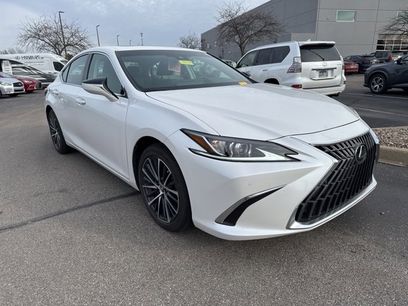Used 2025 Lexus ES 350 w/ Premium Package