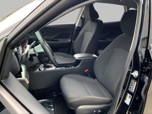 Used 2024 Hyundai Kona SEL FWD image 9
