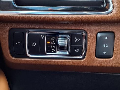 Certified 2024 Lincoln Navigator Reserve AWD/4WD image 15