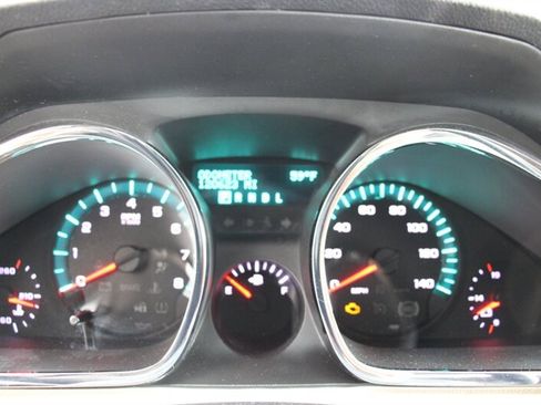 Used 2010 Chevrolet Traverse LTZ AWD/4WD image 7