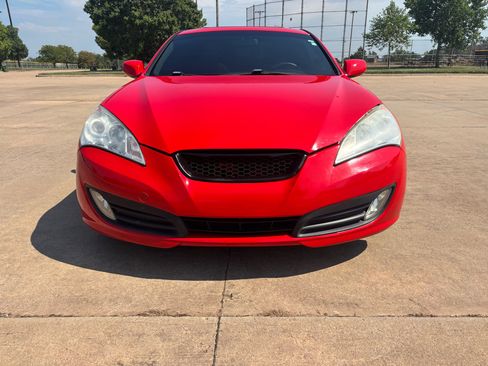 Used 2011 Hyundai Genesis 2.0T image 5