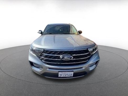 Used 2023 Ford Explorer XLT w/ Equipment Group 202A image 2
