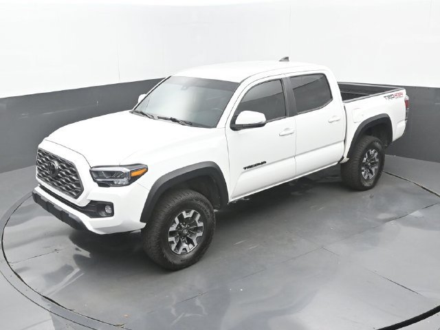 Used 2023 Toyota Tacoma TRD Off-Road w/ Black Out Package (TMS) AWD/4WD image 29