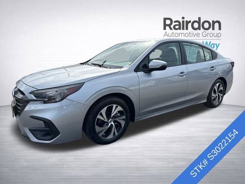 Used 2025 Subaru Legacy Premium image 3