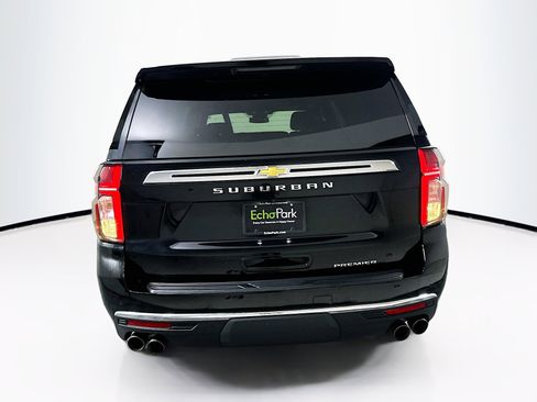 Used 2024 Chevrolet Suburban Premier image 7