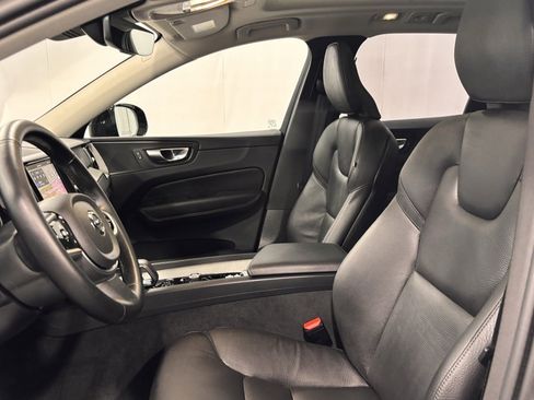 Certified 2025 Volvo XC60 B5 Plus image 12
