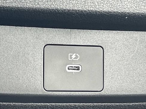 New 2026 Nissan Sentra SR w/ SR Premium Package FWD image 22