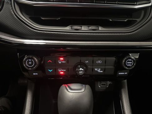 New 2026 Jeep Compass Latitude image 28