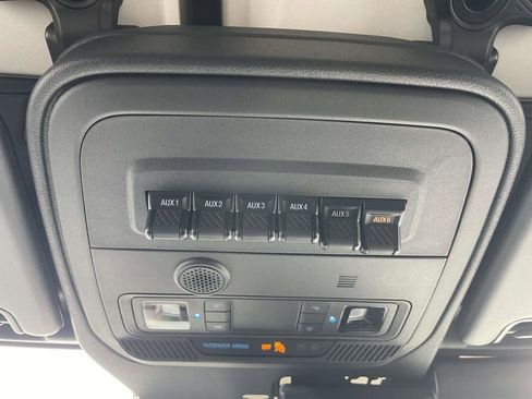 New 2025 Ford Bronco Big Bend w/ Black Diamond Package image 8