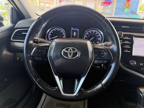 Used 2020 Toyota Camry SE image 14
