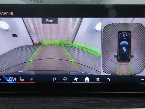 Used 2026 BMW X5 sDrive40i w/ M Sport Package image 18