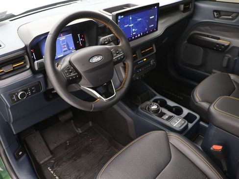 Used 2025 Ford Maverick Tremor image 19