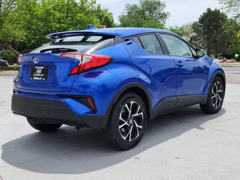 Used 2019 Toyota C-HR XLE FWD image 5