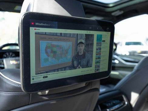 Used 2024 Cadillac Escalade V w/ LPO, ONYX Package image 22