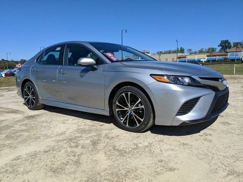 Used 2020 Toyota Camry SE FWD image 27