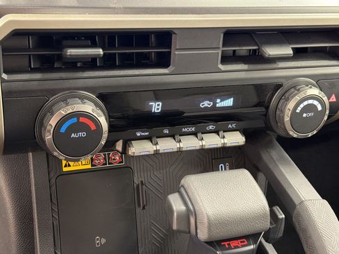 Used 2024 Toyota Tacoma PreRunner w/ TRD Prerunner Upgrade Package RWD image 18
