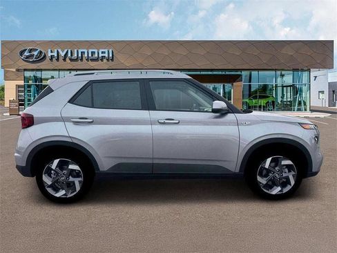 Certified 2026 Hyundai Venue SEL FWD image 9