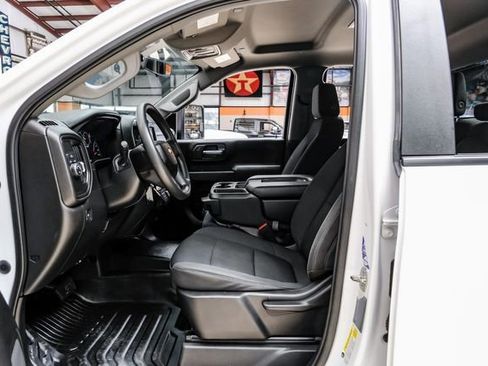 Used 2021 Chevrolet Silverado 2500 W/T w/ WT Convenience Package image 6