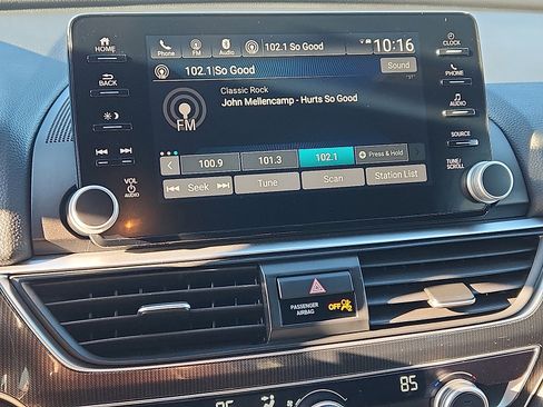 Used 2018 Honda Accord Sport image 16