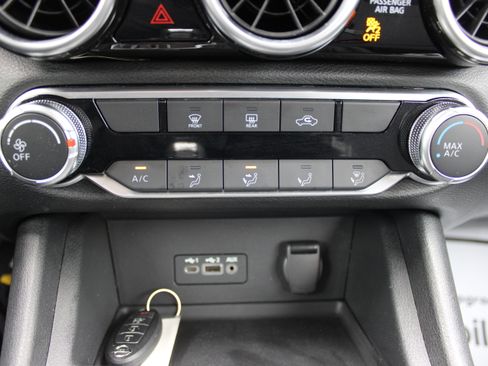 Certified 2022 Nissan Sentra SV image 17