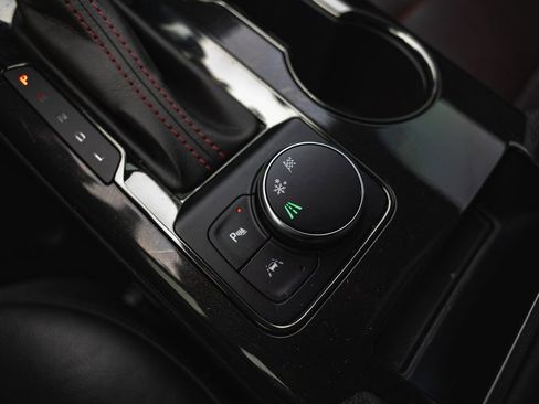 Used 2020 Chevrolet Blazer RS image 18